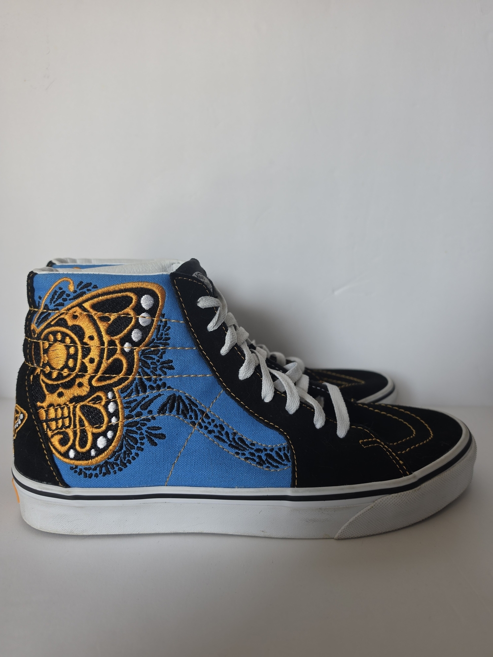 Vans High-Top Sneakers in Blue, Black and Gold Embroidery - Picture 4 of 7